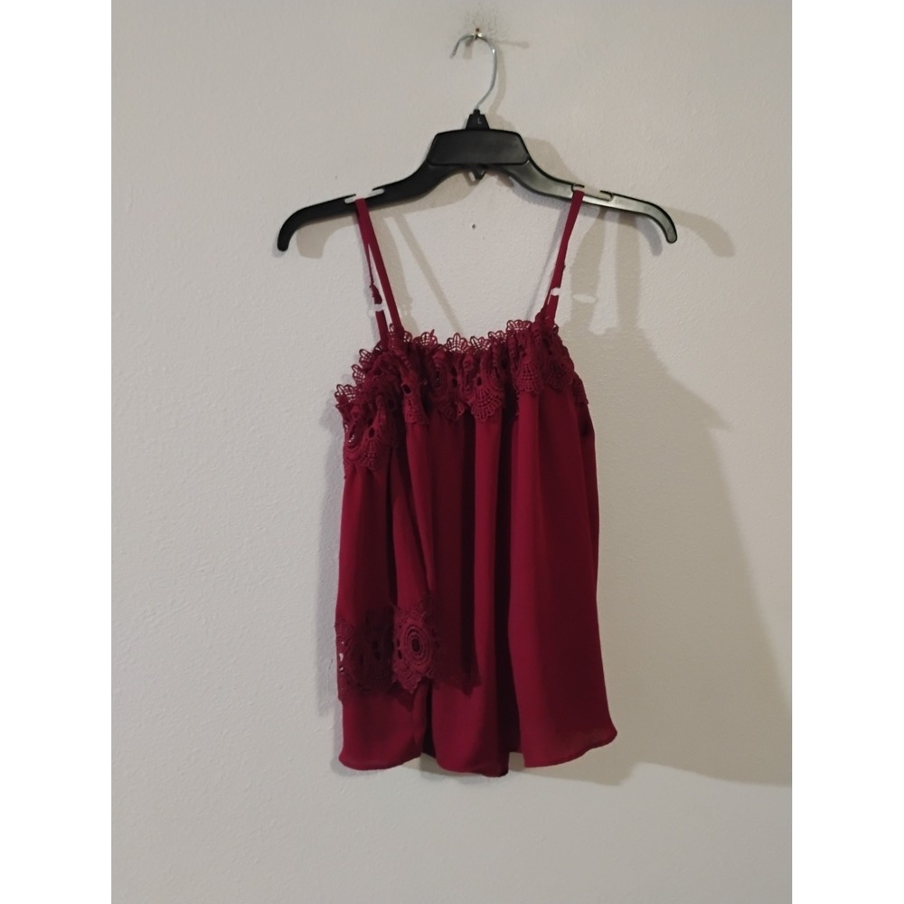 By & By Burgundy Crochet Lace Trim Cami Top Adjustable Straps Small